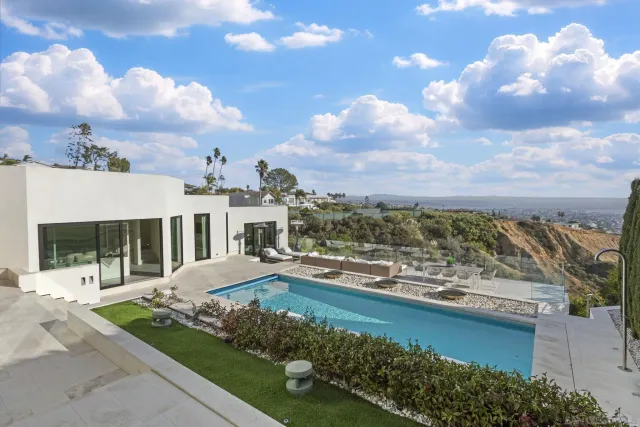$7,150,000 | 5811 Box Canyon Road, La Jolla, CA 92037