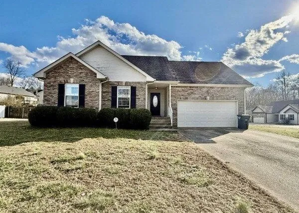 $1,695 | 729 Arrowfield Drive, Clarksville, TN 37042
