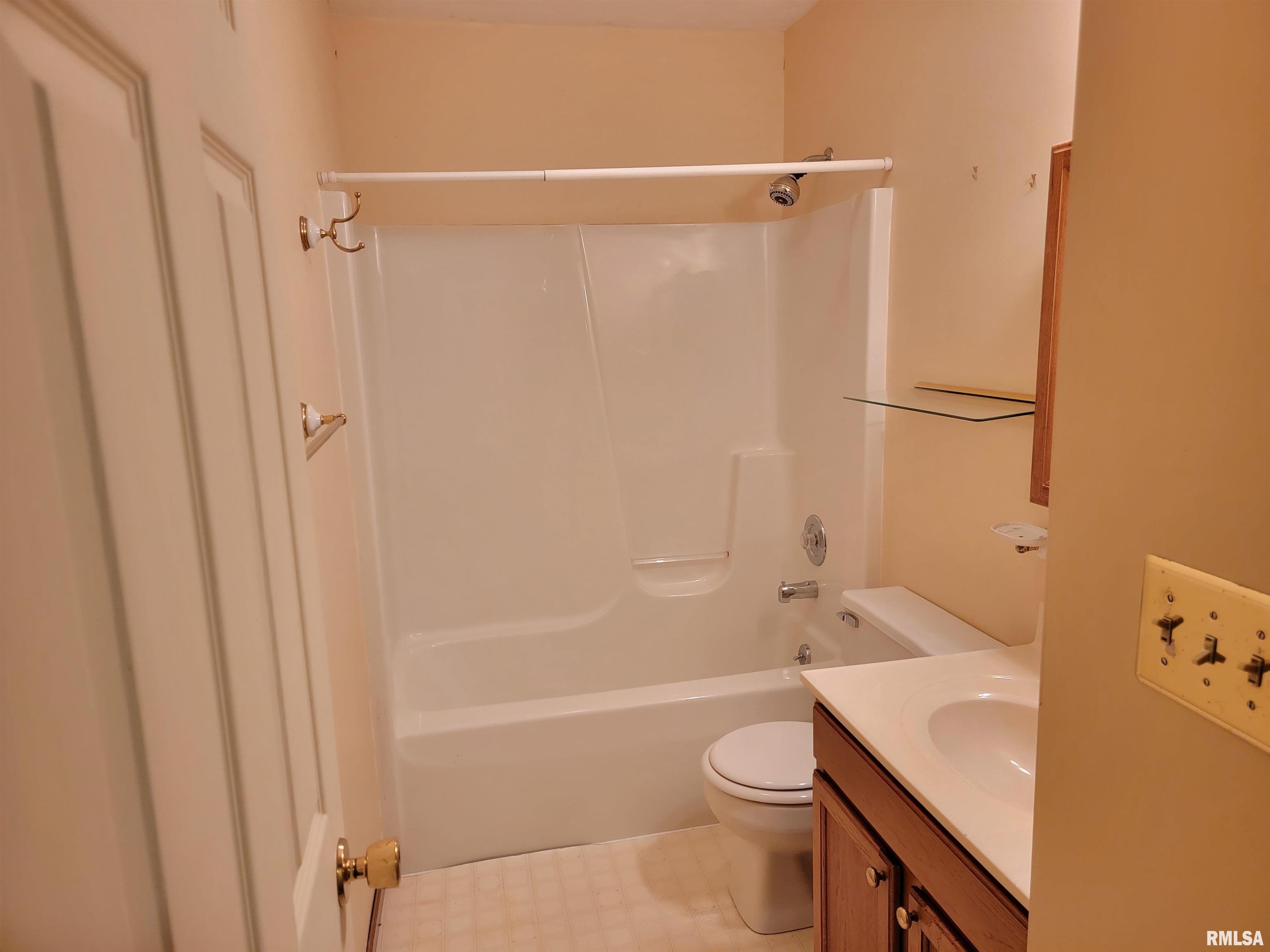 4200 Pickfair Road Springfield, IL 62703 - Photo 14 of 16