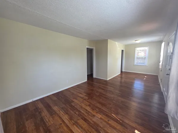 $1,125 | 203 Southeast Syrcle Drive, Pensacola, FL 32507