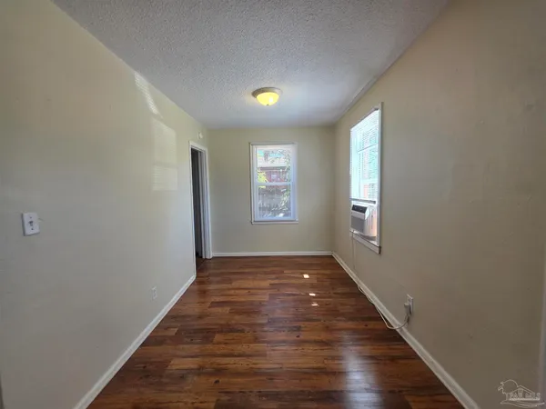 $1,125 | 203 Southeast Syrcle Drive, Pensacola, FL 32507