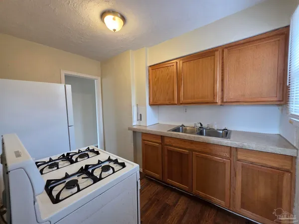 $1,125 | 203 Southeast Syrcle Drive, Pensacola, FL 32507