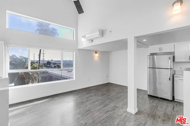 $3,350 | 4980 South Centinela Avenue, Unit 12, Los Angeles, CA 90066
