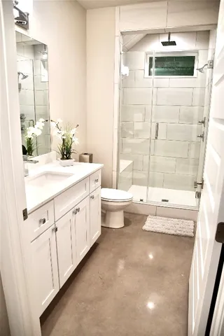 $4,800 | 803 East 32nd Street, Unit 2, Austin, TX 78705