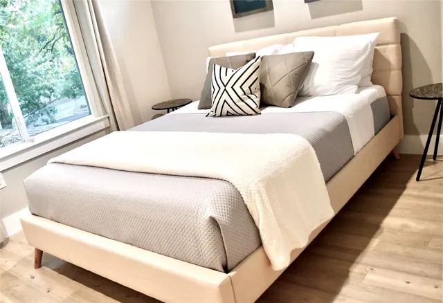 $4,800 | 803 East 32nd Street, Unit 2, Austin, TX 78705