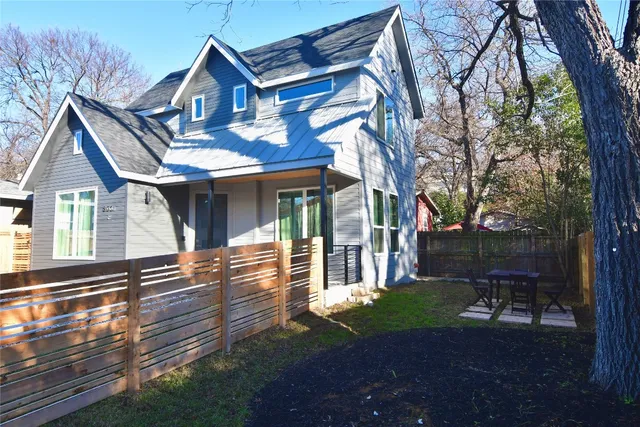 $4,800 | 803 East 32nd Street, Unit 2, Austin, TX 78705