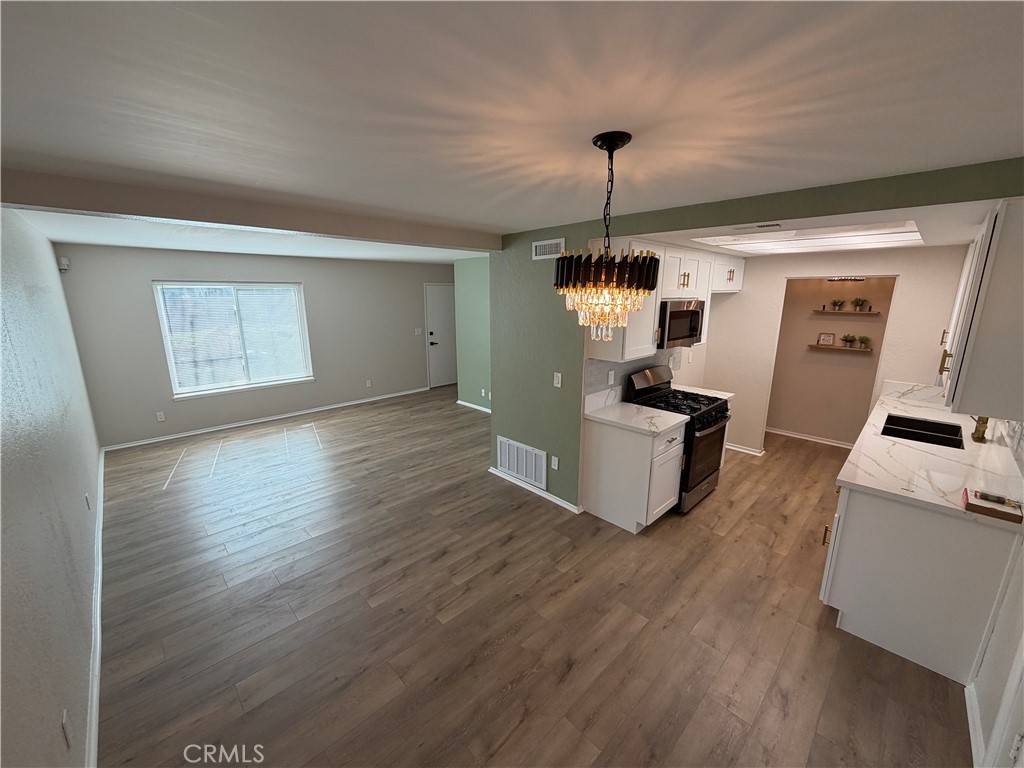 1091 Clark Street Riverside, CA 92501 - Photo 7 of 19 Large open living area