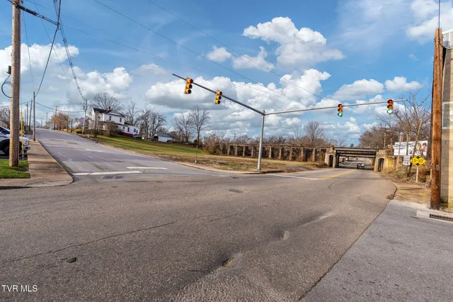 $149,900 | 206 South Cutler Street, Greeneville, TN 37743