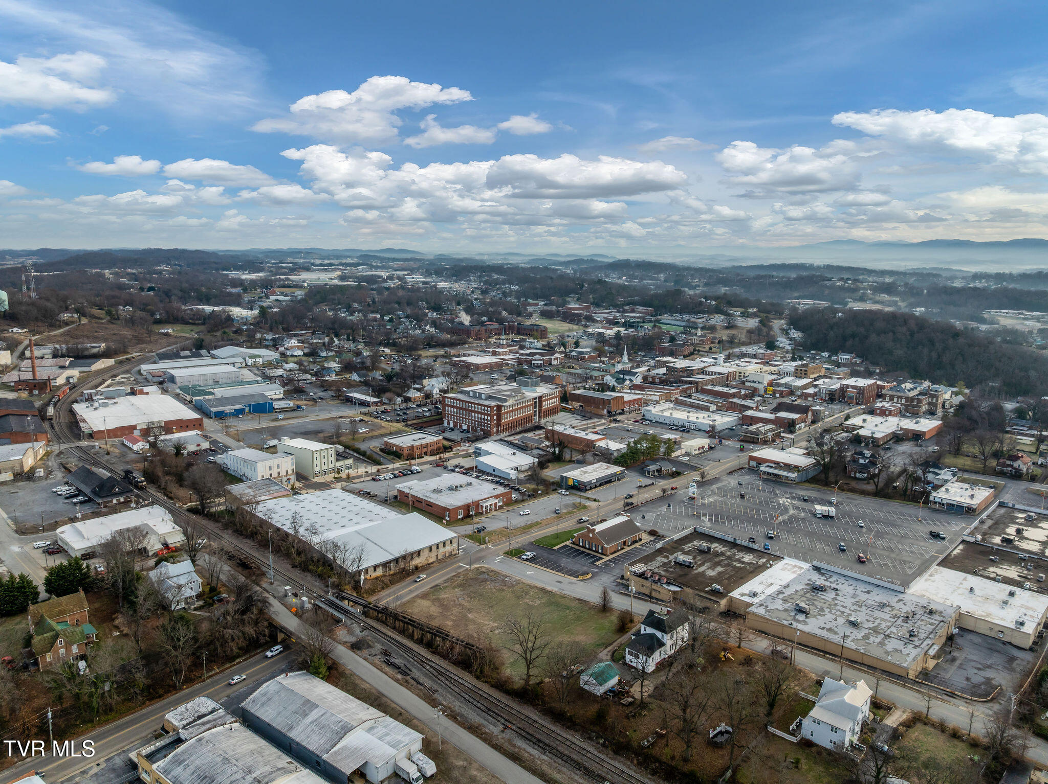 206 South Cutler Street Greeneville, TN 37743 - Photo 4 of 20 DJI_0854