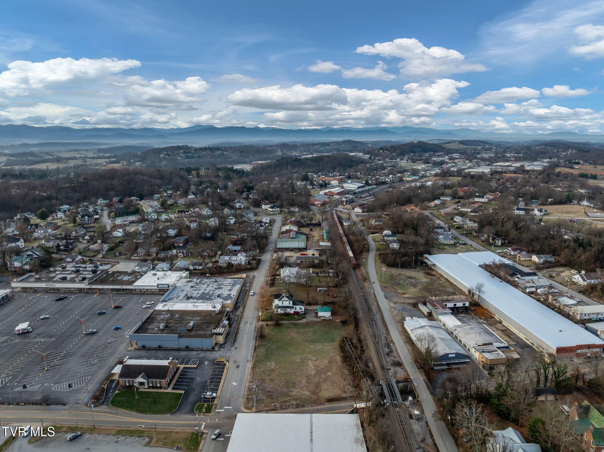 206 South Cutler Street Greeneville, TN 37743 - Photo 7 of 20 DJI_0870