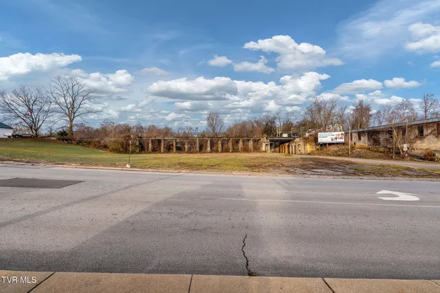 $149,900 | 206 South Cutler Street, Greeneville, TN 37743