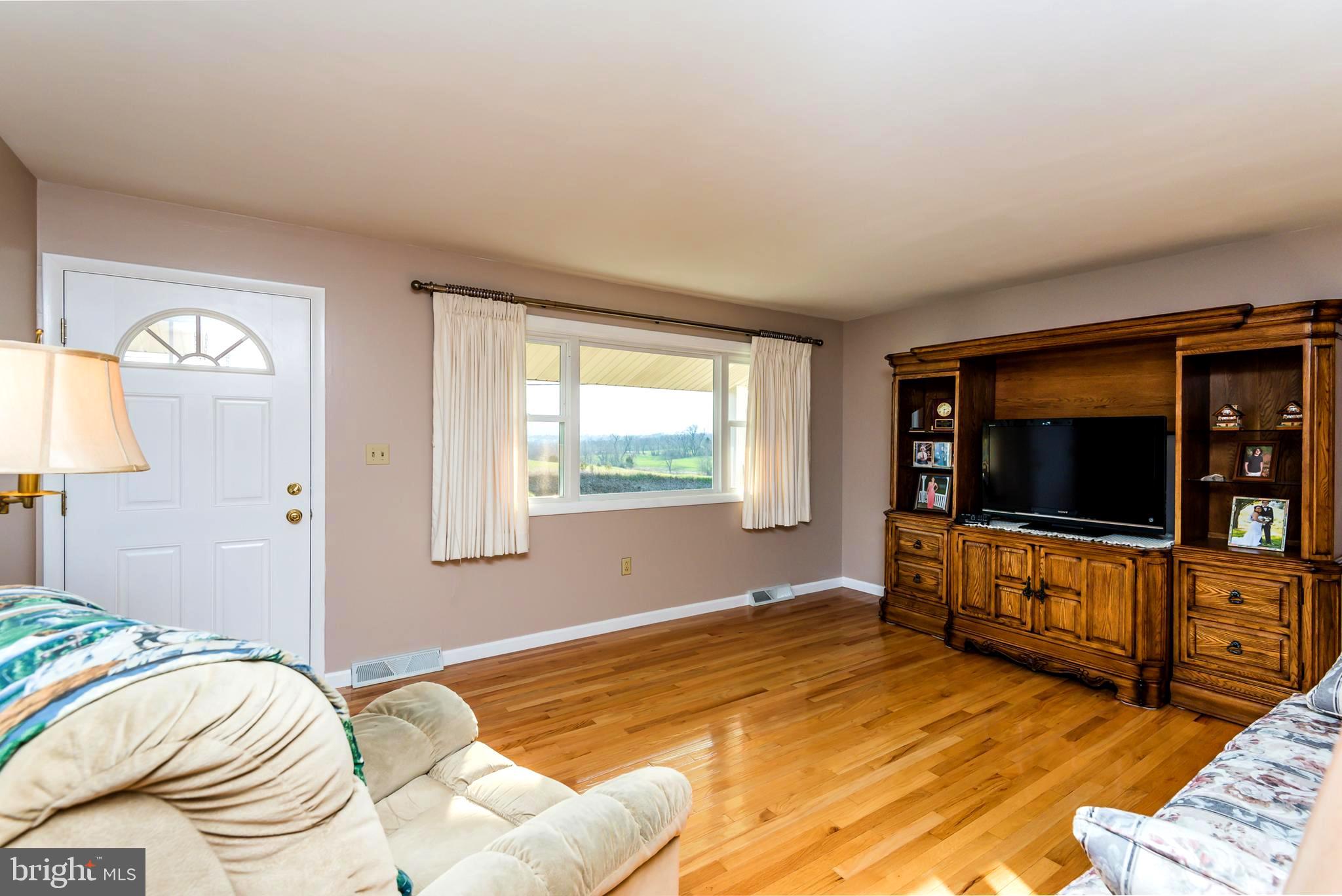 357 Old Mill Road Carlisle, PA 17015 - Photo 12 of 20 Lots of light