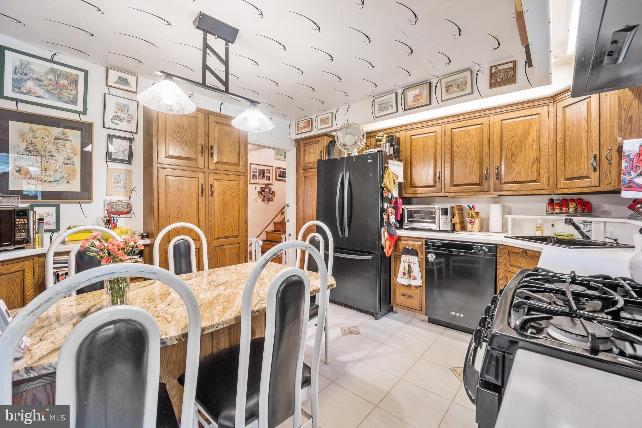469 Moreland Road Huntingdon Valley, PA 19006 - Photo 15 of 55