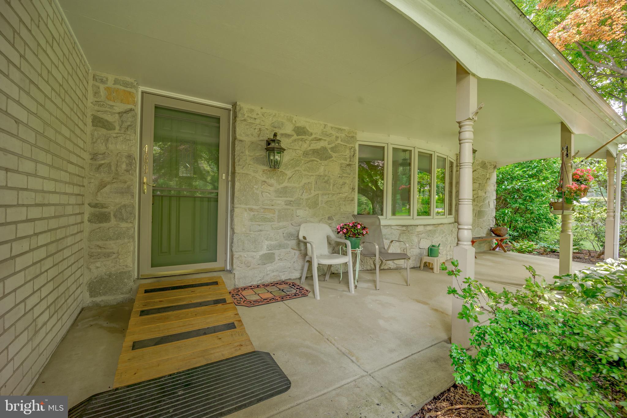 469 Moreland Road Huntingdon Valley, PA 19006 - Photo 5 of 55