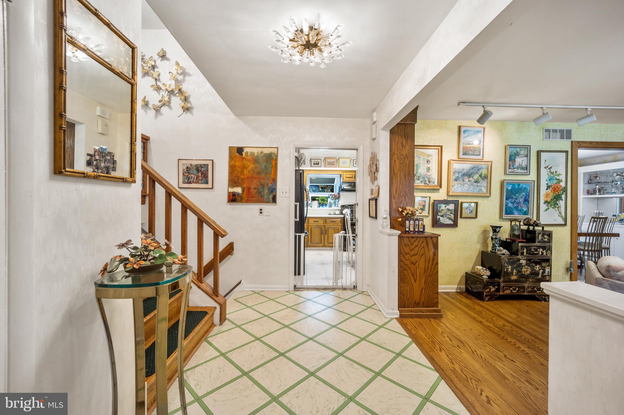 469 Moreland Road Huntingdon Valley, PA 19006 - Photo 7 of 55