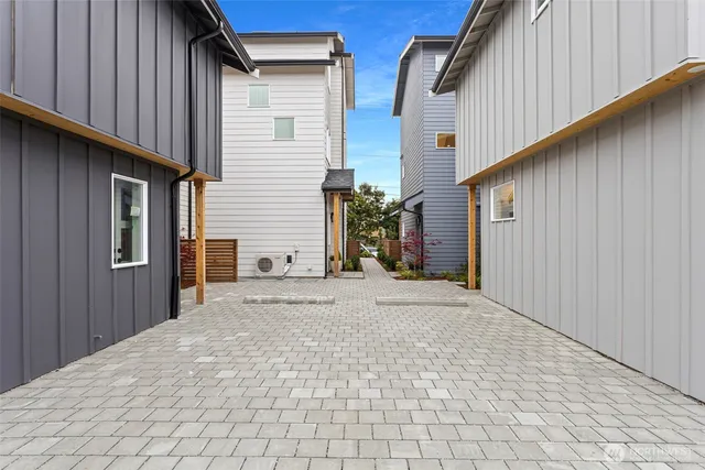 $1,199,850 | 2510 Northwest 80th Street, Seattle, WA 98117