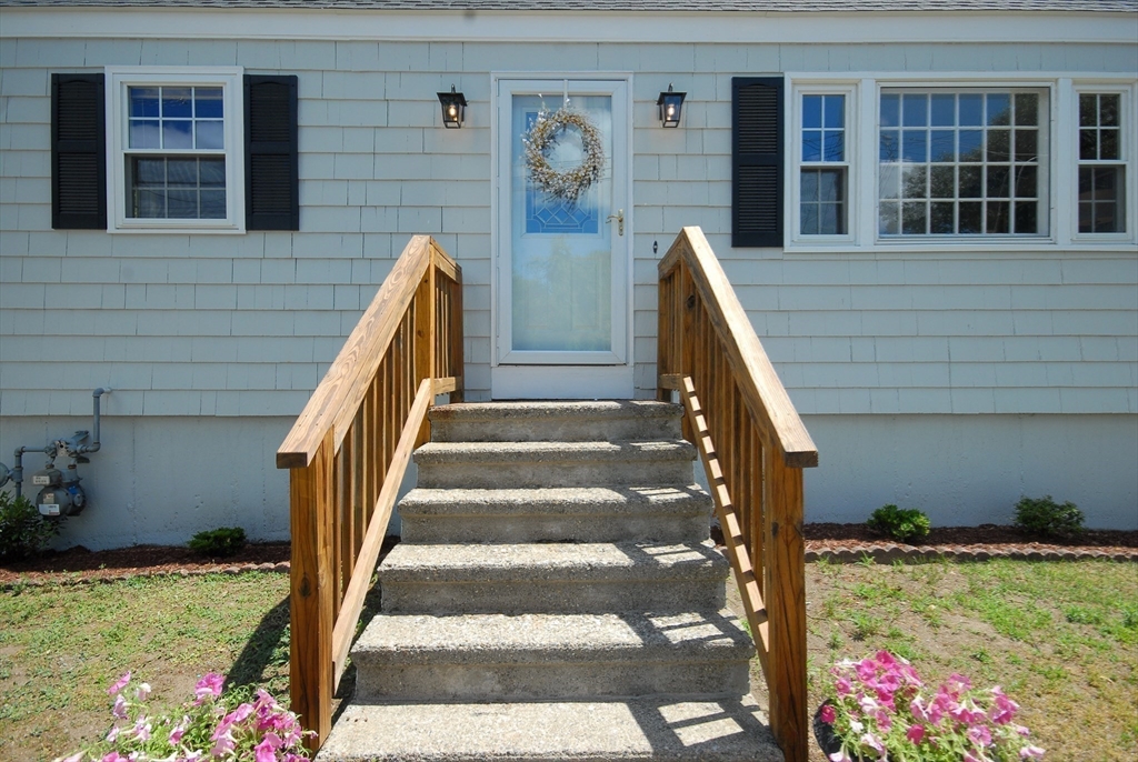 12 Edgewood Road Billerica, MA 01821 - Photo 24 of 27