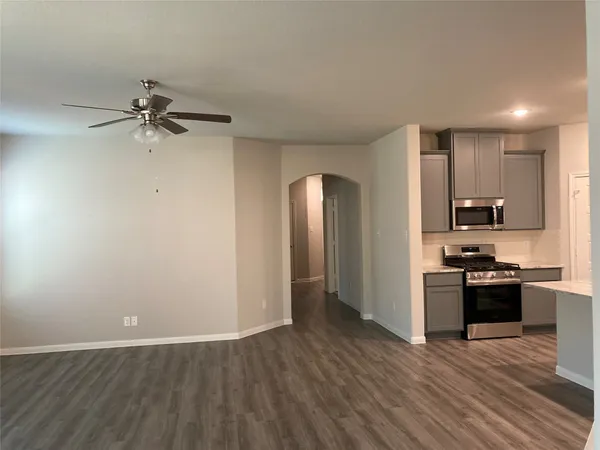 $2,300 | 22826 Ephesus Avenue, Tomball, TX 77377
