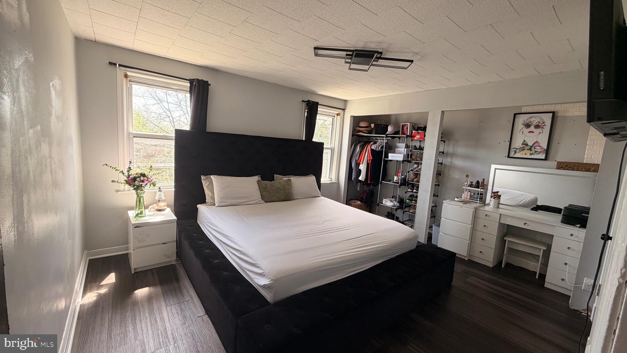 702 South Woodington Road Baltimore, MD 21229 - Photo 15 of 31