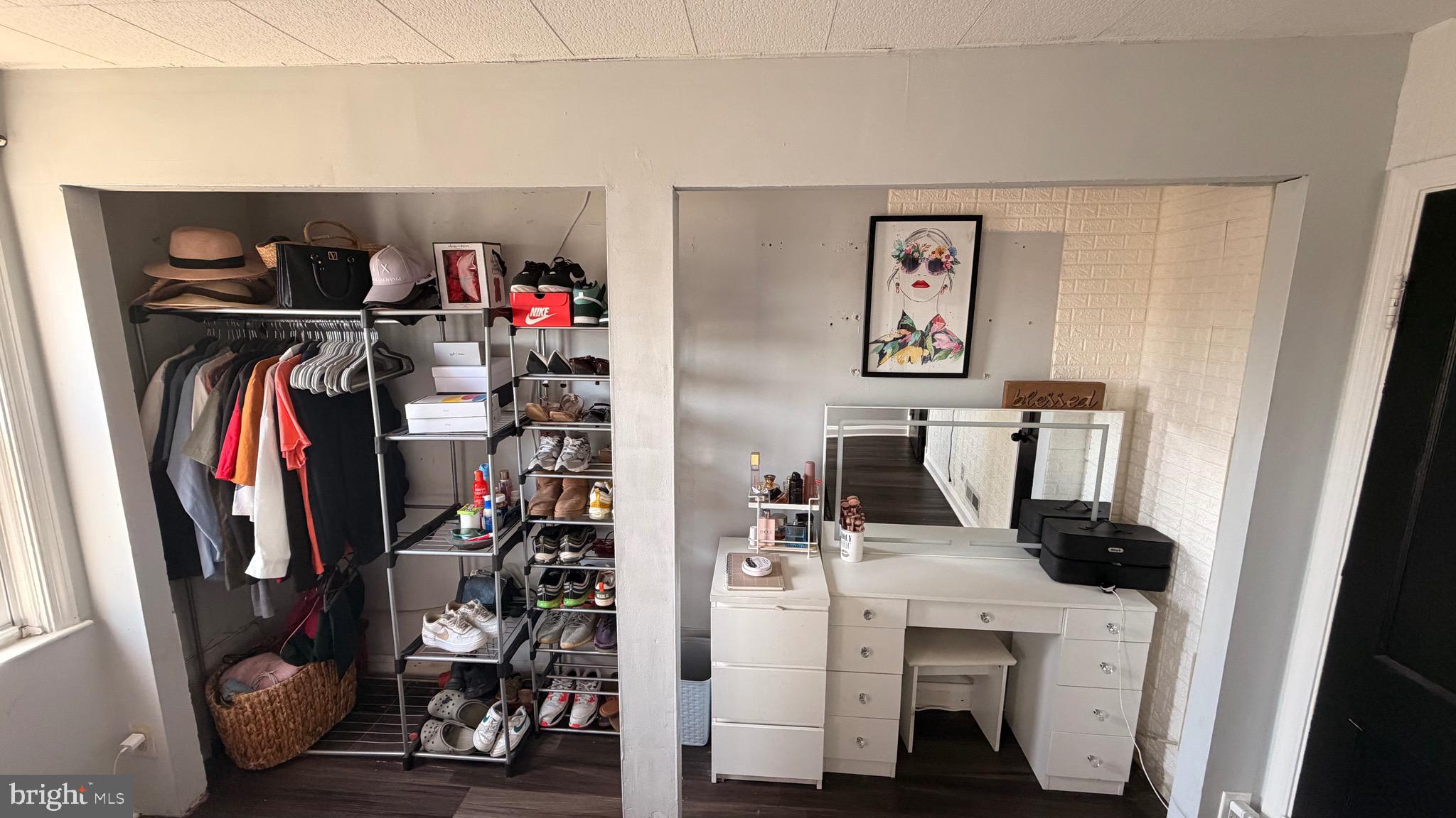 702 South Woodington Road Baltimore, MD 21229 - Photo 17 of 31