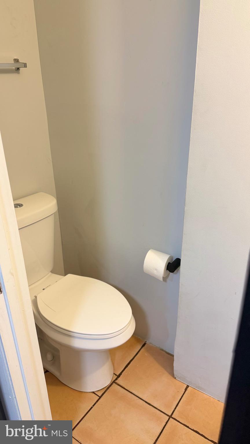 702 South Woodington Road Baltimore, MD 21229 - Photo 26 of 31