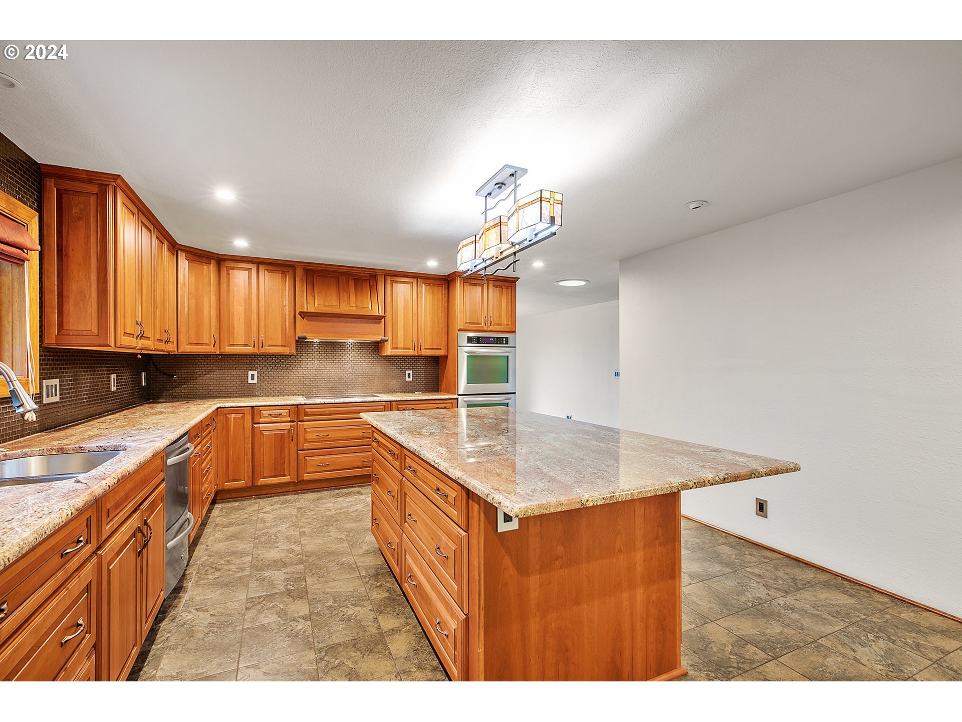 6850 Southwest Molalla Bend Road Wilsonville, OR 97070 - Photo 15 of 47 Gallery Image 15