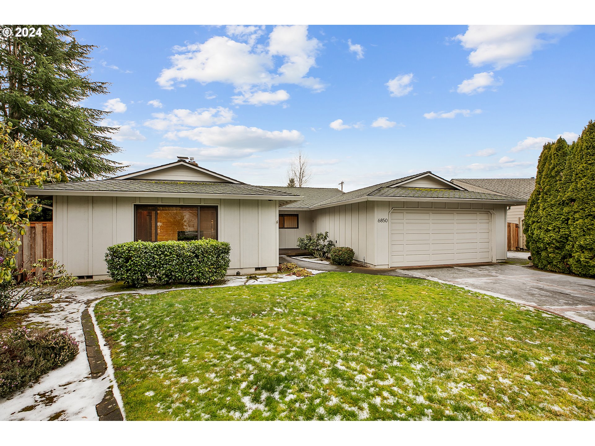 6850 Southwest Molalla Bend Road Wilsonville, OR 97070 - Photo 3 of 47 Gallery Image 3