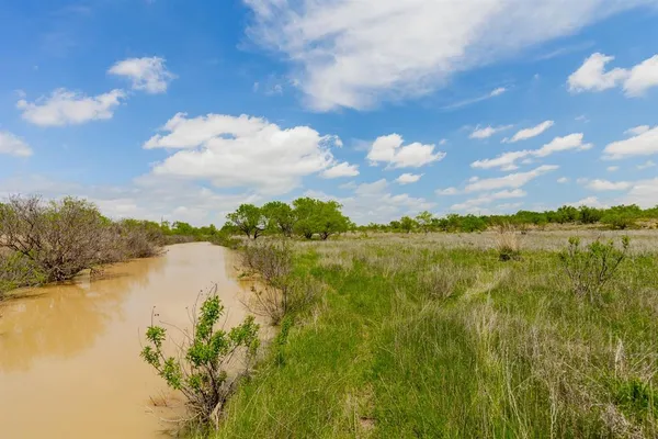 $8,183,300 | 817 County Road 130, Talpa, TX 76882