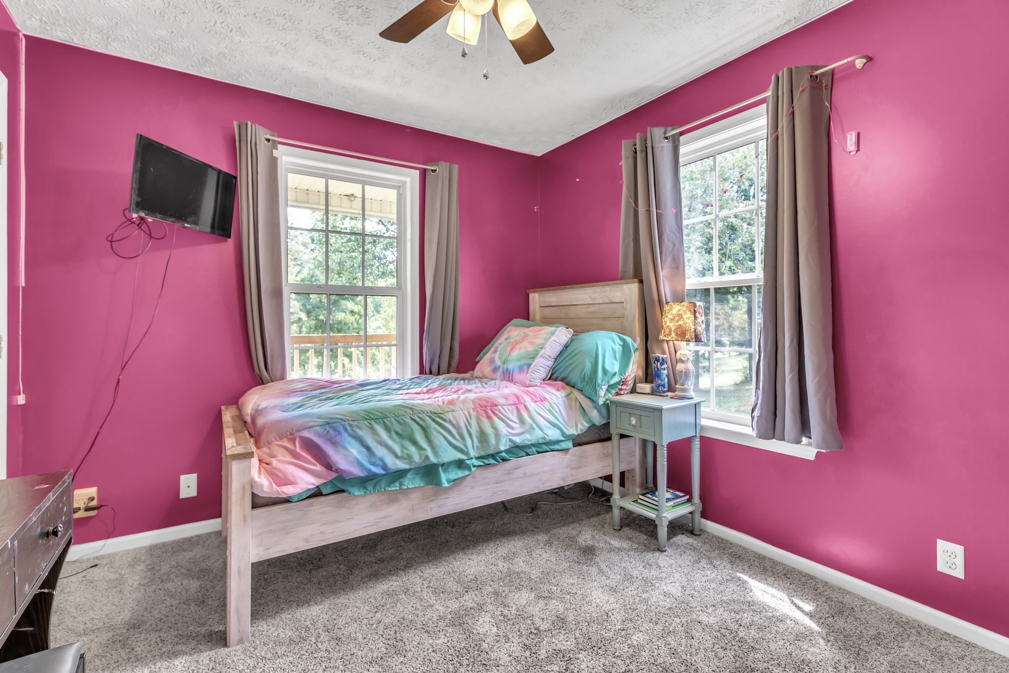 1450 Pleasant Hill Road McMinnville, TN 37110 - Photo 21 of 33 a bedroom with a bed and a window