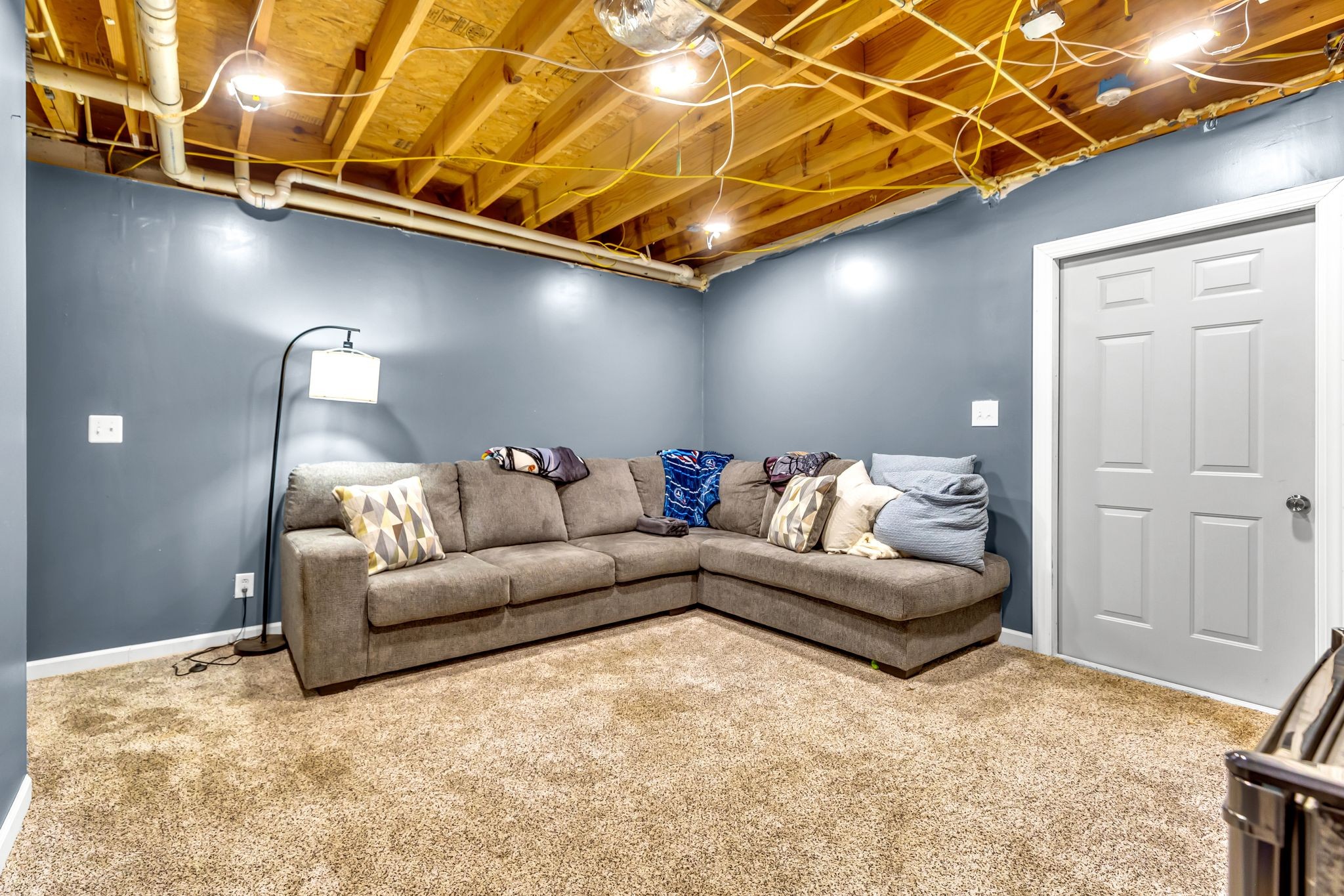 1450 Pleasant Hill Road McMinnville, TN 37110 - Photo 24 of 33 a living room with furniture with kitchen view