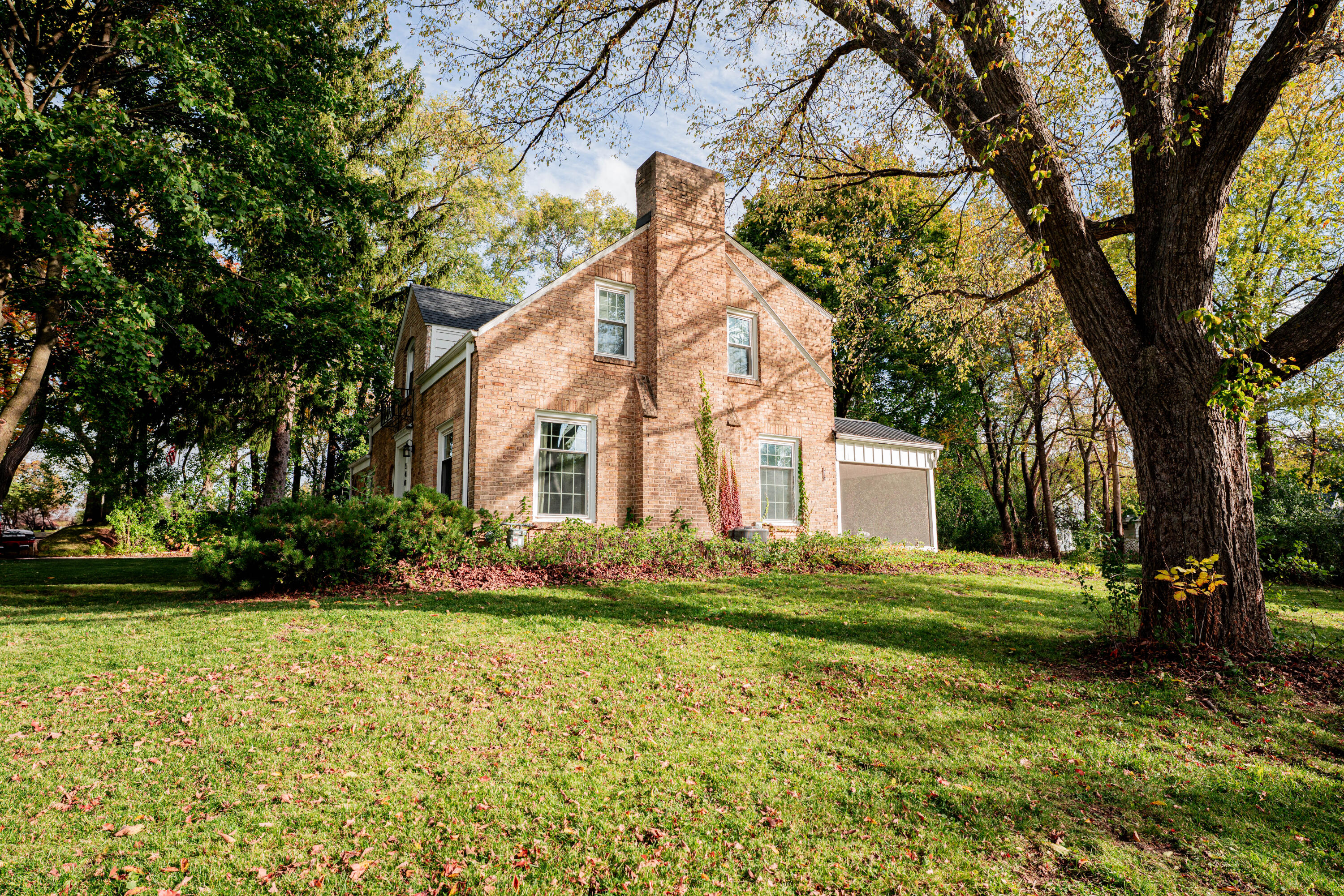 540 Crystal Lane Elm Grove, WI 53122 - Photo 7 of 77 RealEstate-135