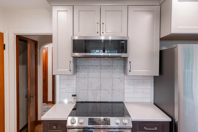 $479,000 | 540 Crystal Lane, Elm Grove, WI 53122