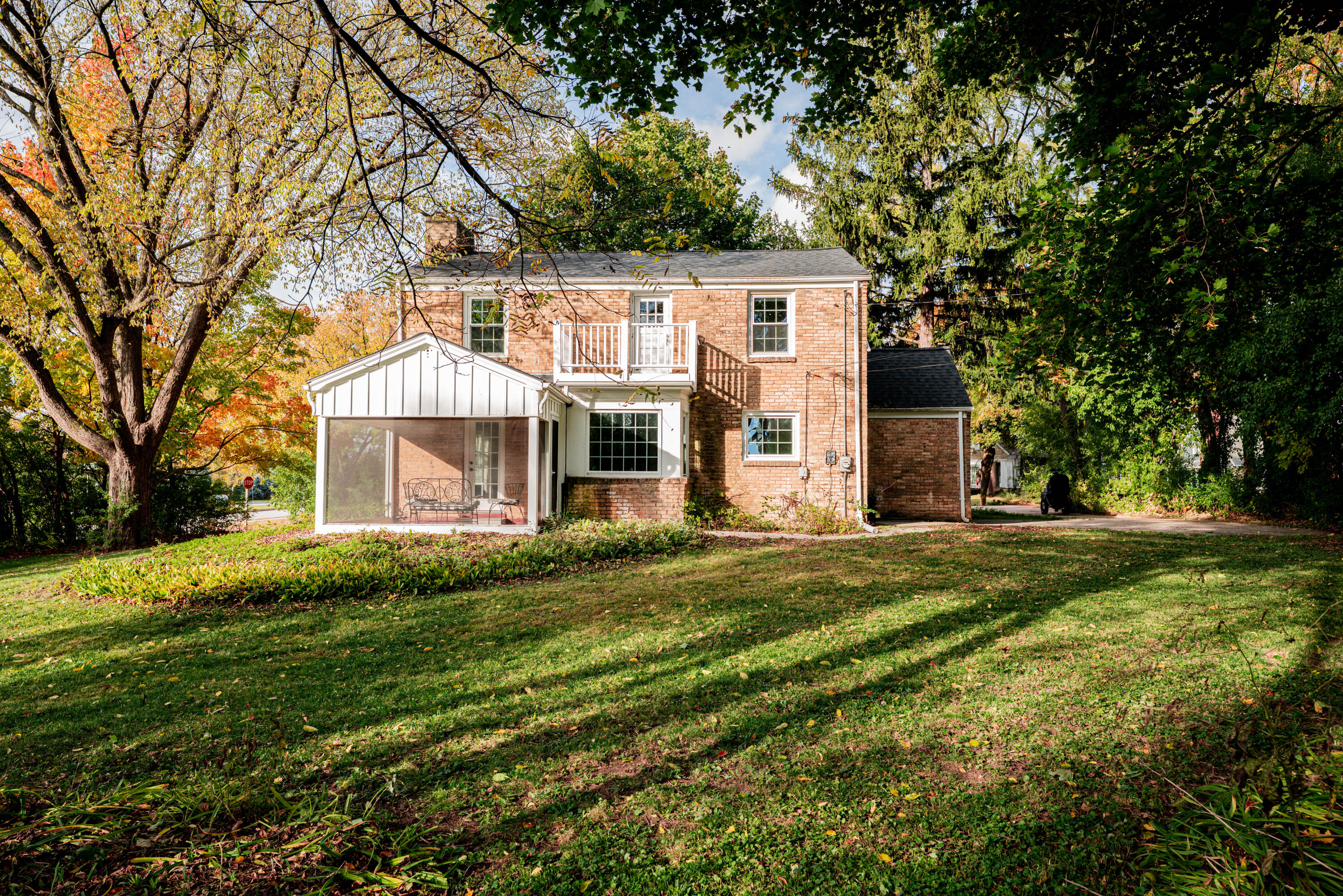 540 Crystal Lane Elm Grove, WI 53122 - Photo 6 of 77 RealEstate-129