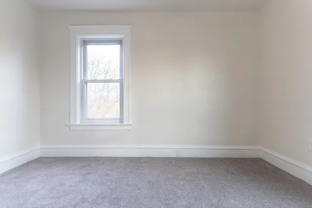 $2,400 | 643 Rathbun Street, Unit 3, Blackstone, MA 01504