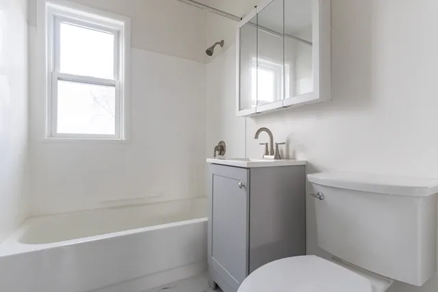 $2,400 | 643 Rathbun Street, Unit 3, Blackstone, MA 01504