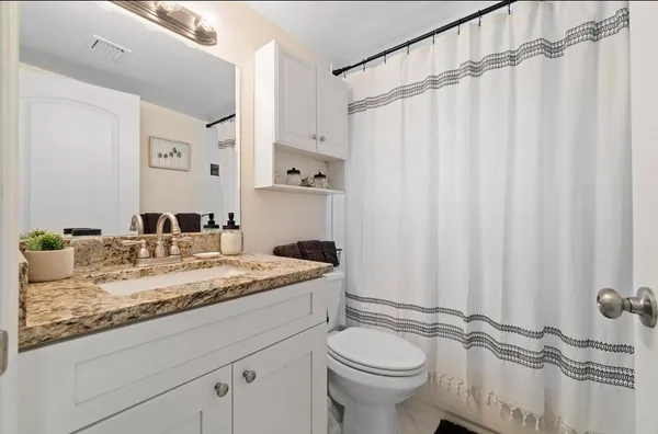 $4,600 | 727 South Lake Drive, Lantana, FL 33462