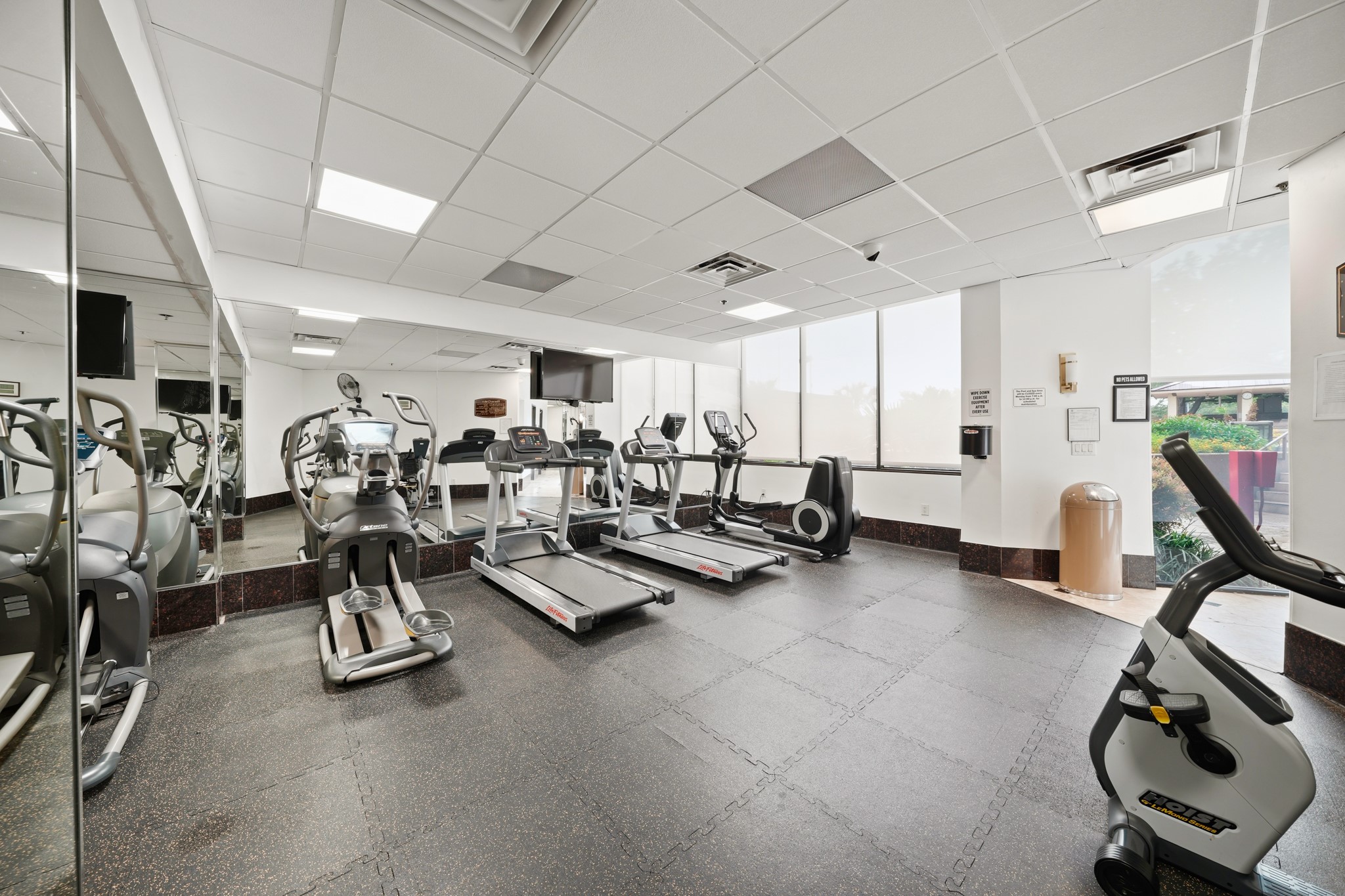 3525 Sage Road, Unit 404 Houston, TX 77056 - Photo 13 of 15