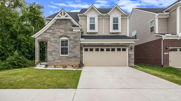 $4,000 | 28320 Verona Drive, Novi, MI 48377