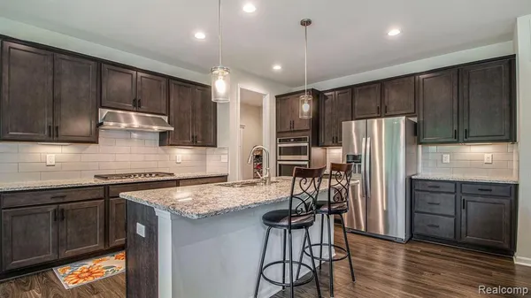 $4,000 | 28320 Verona Drive, Novi, MI 48377