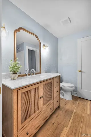 $360,000 | 495 South Lake Drive, Cape Girardeau, MO 63701