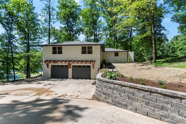 $360,000 | 495 South Lake Drive, Cape Girardeau, MO 63701