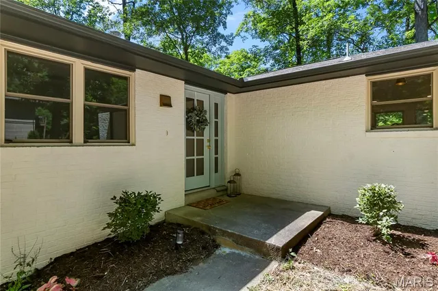 $360,000 | 495 South Lake Drive, Cape Girardeau, MO 63701