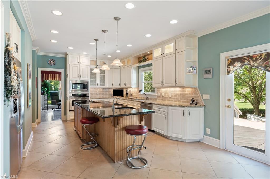 5701 Bunch Road Oak Ridge, NC 27310 - Photo 16 of 50 Kitchen