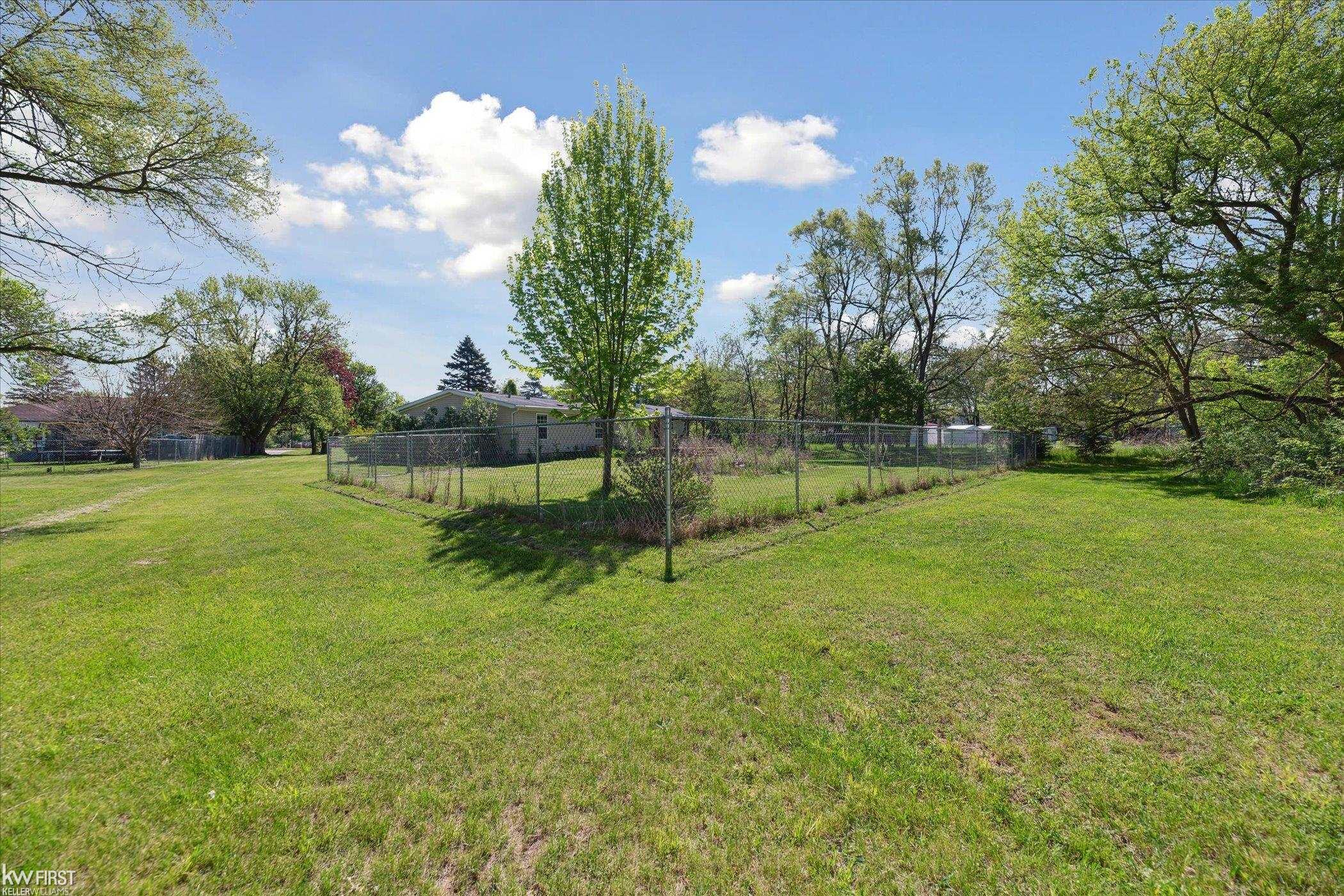 5395 North Genesee Road Flint, MI 48506 - Photo 46 of 52 50174512-db19e00e-9b46-40da-96fc-2af1b99fdb63.JPG