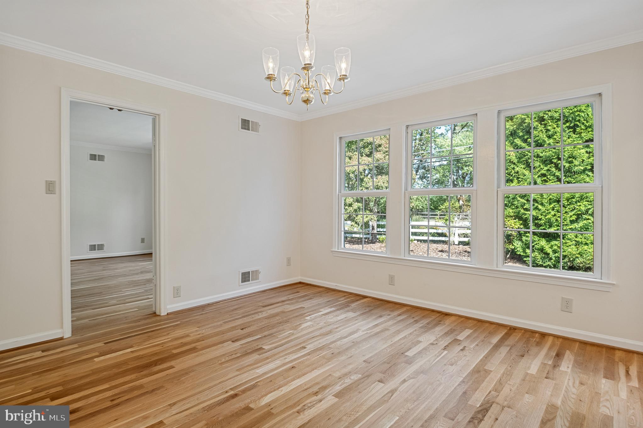 13000 Brandon Way Road Gaithersburg, MD 20878 - Photo 17 of 117 Dining room