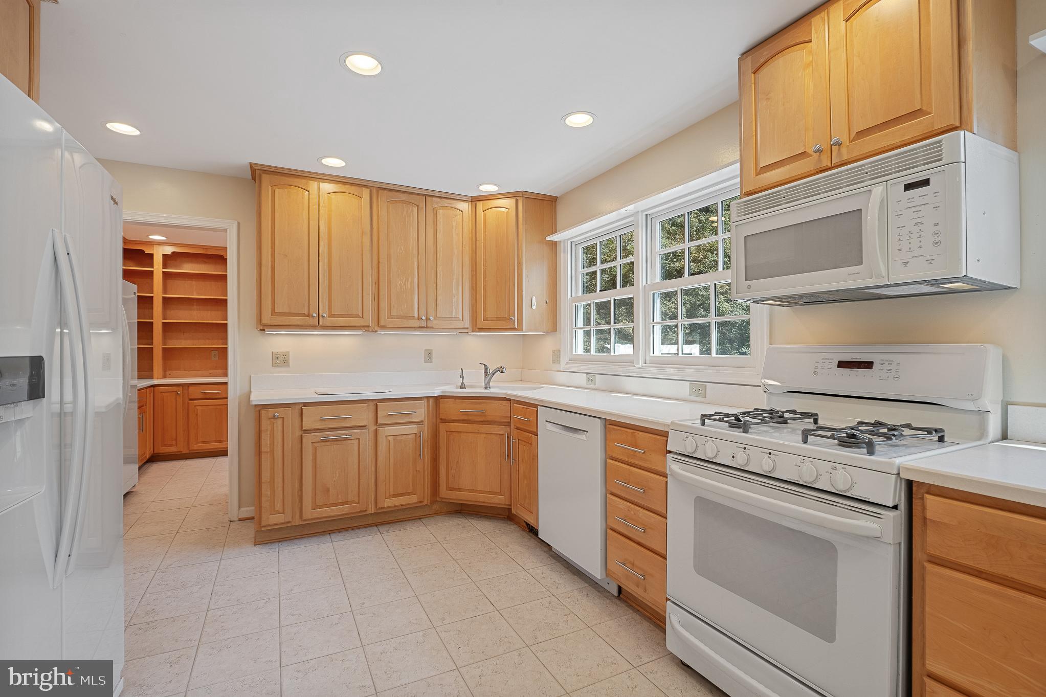 13000 Brandon Way Road Gaithersburg, MD 20878 - Photo 20 of 117 Advantium ovens combining microwave