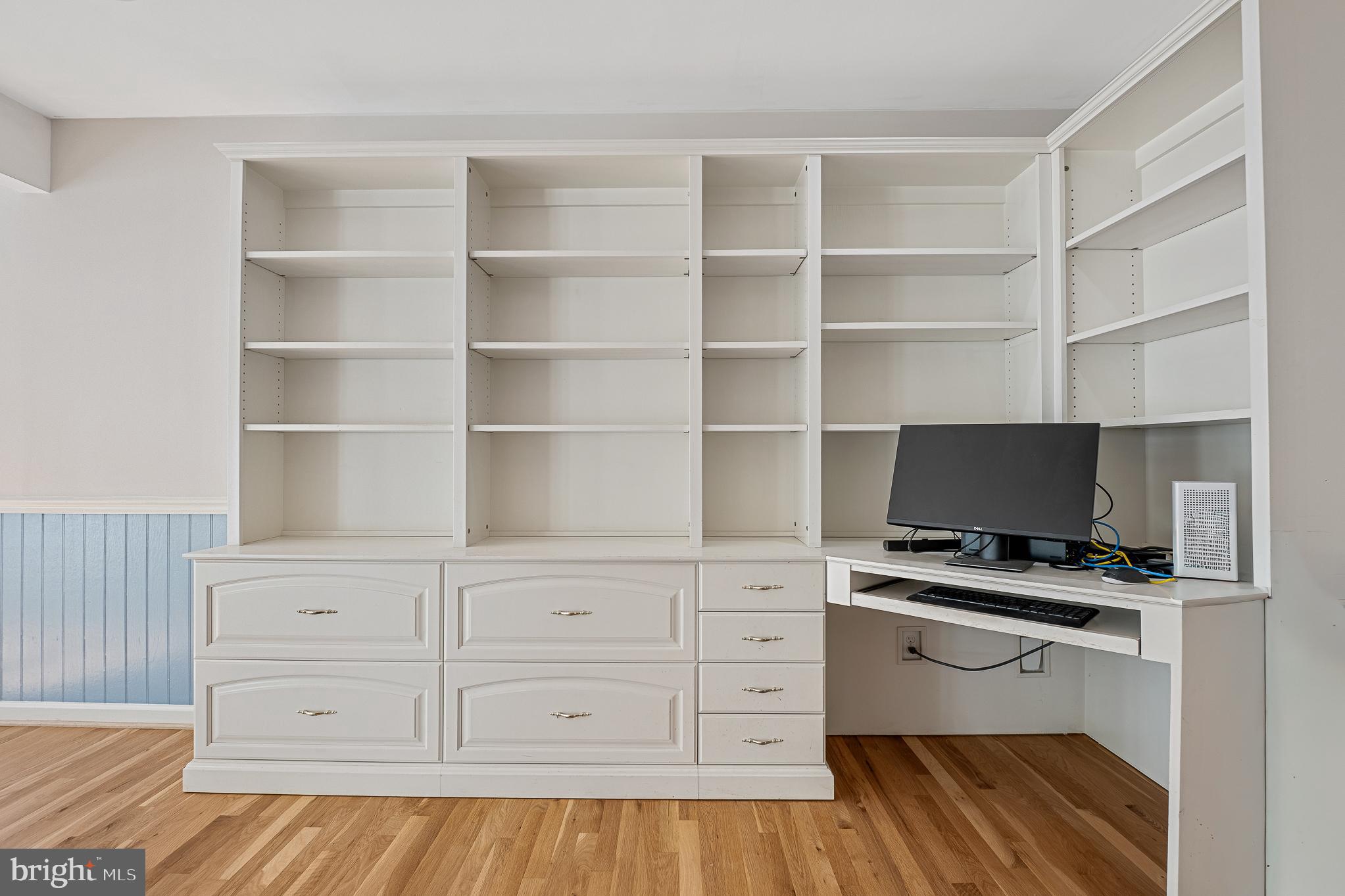 13000 Brandon Way Road Gaithersburg, MD 20878 - Photo 41 of 117 Office with built in shelving