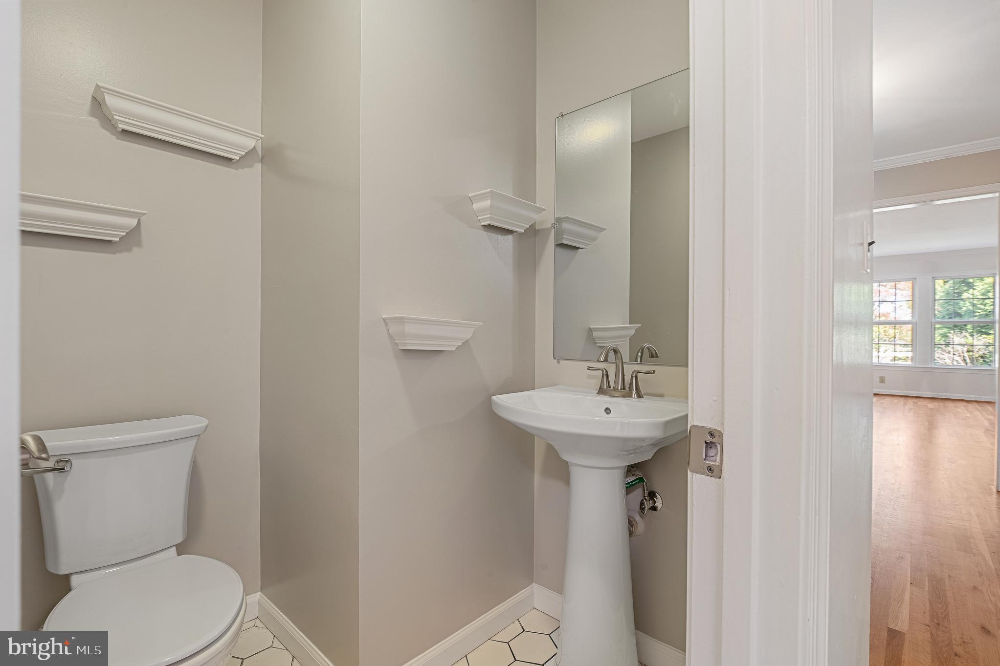 13000 Brandon Way Road Gaithersburg, MD 20878 - Photo 43 of 117 Main level half bath