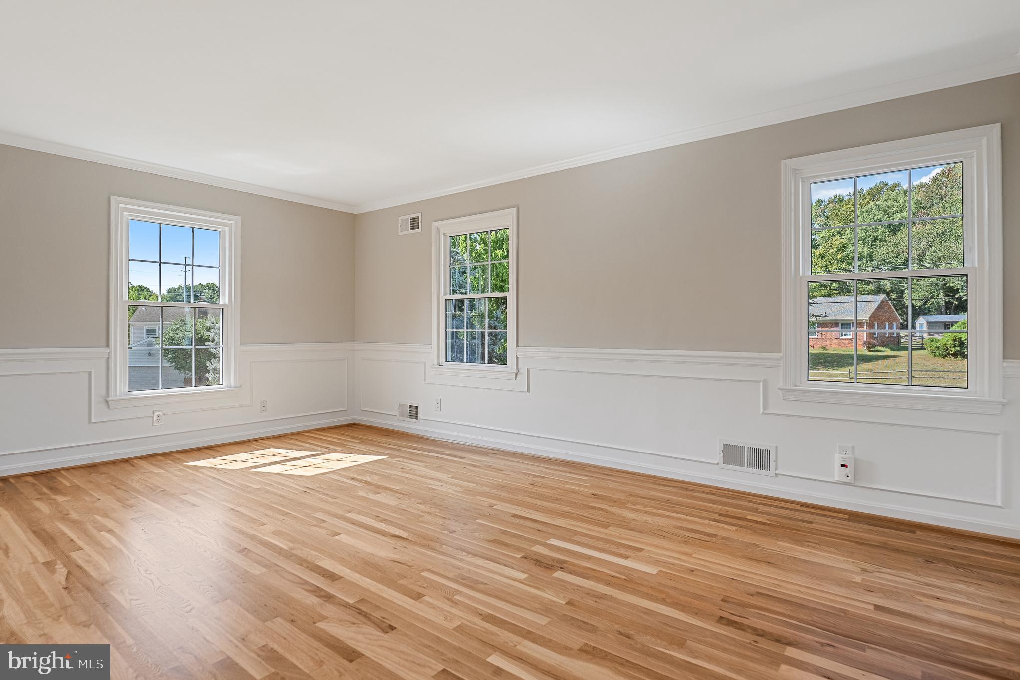 13000 Brandon Way Road Gaithersburg, MD 20878 - Photo 44 of 117 Main level primary bedroom