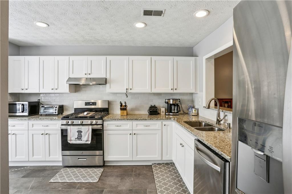 2901 Lenox Road Northeast, Unit 502 Atlanta, GA 30324 - Photo 3 of 20